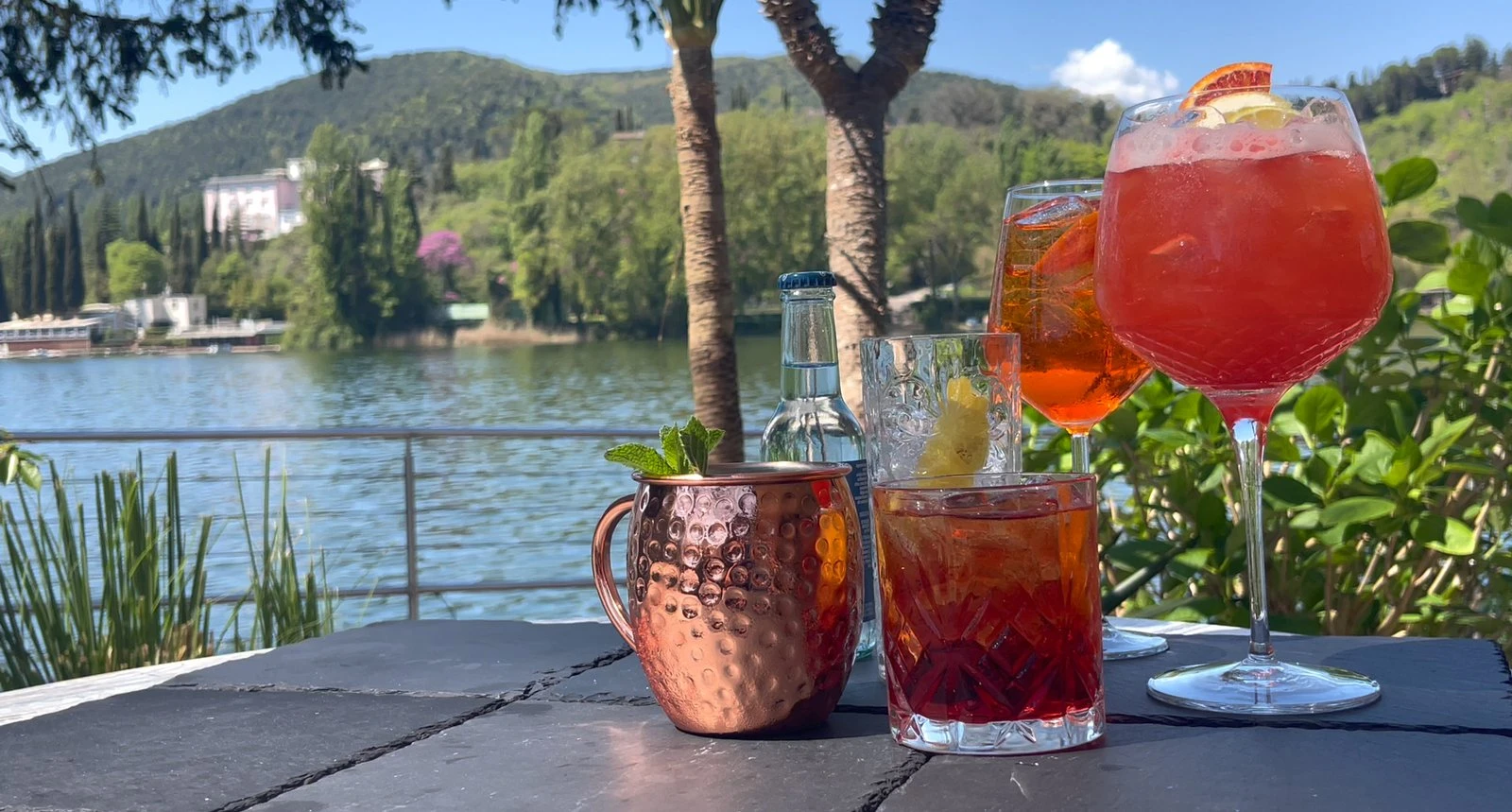 Cocktail davanti al lago di Piediluco